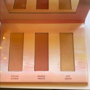 Blush and highlighter palette dusk to dawn